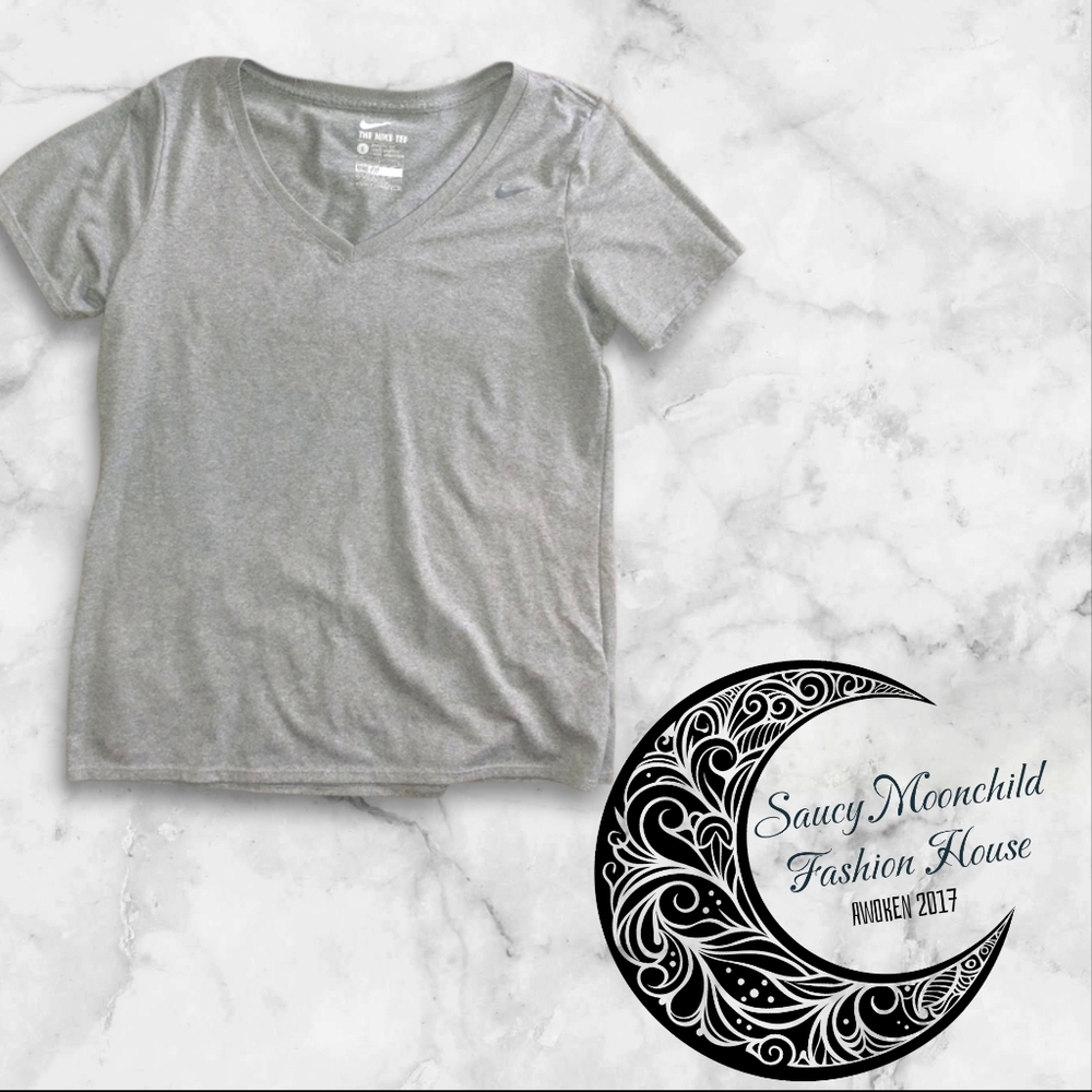 Nike • Womens Gray Grey Short Sleeve Gym Workout Tee T-Shirt Large V-Neck